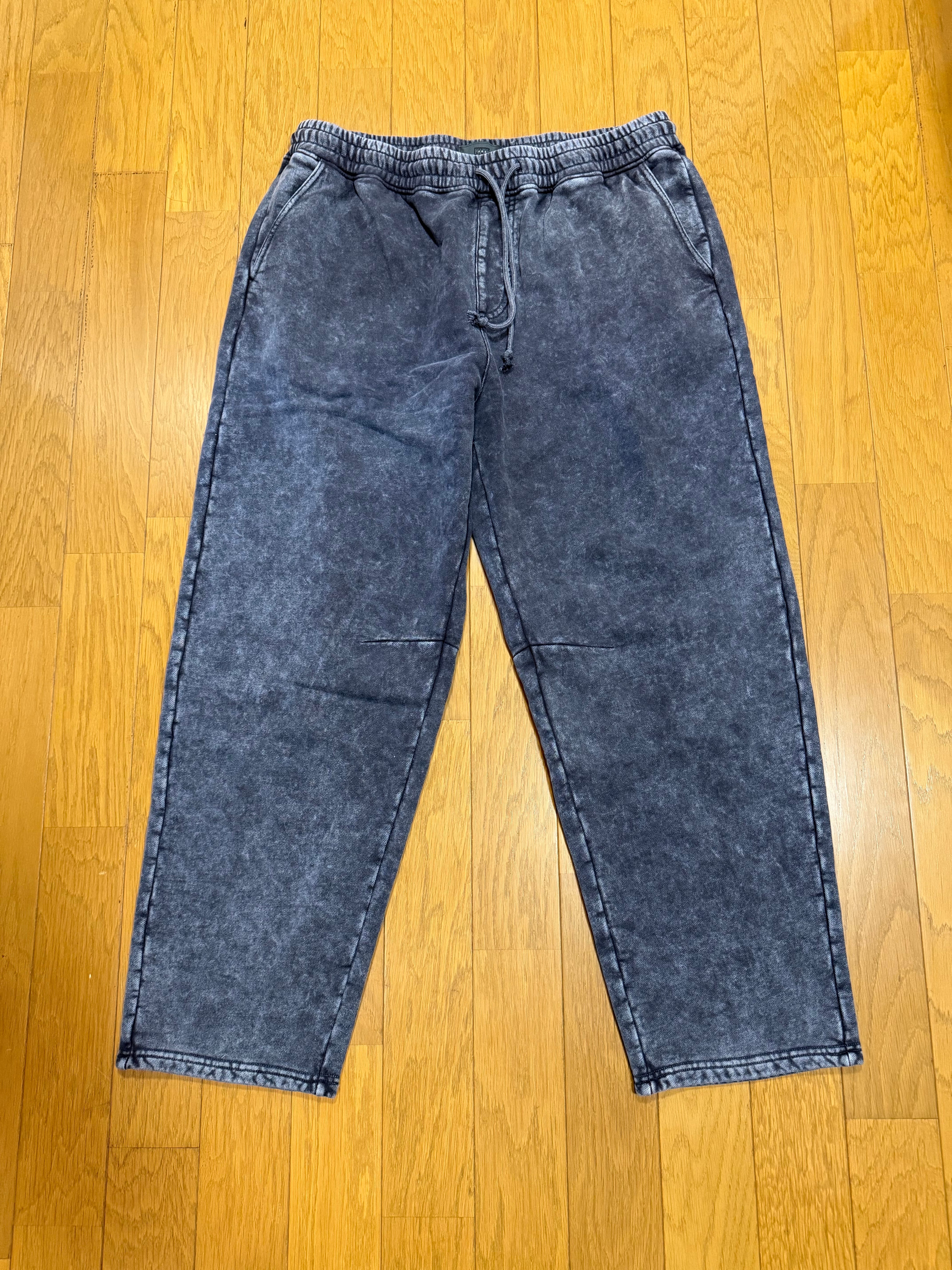 キス Sueded Fleece Elmhurst Sweatpant