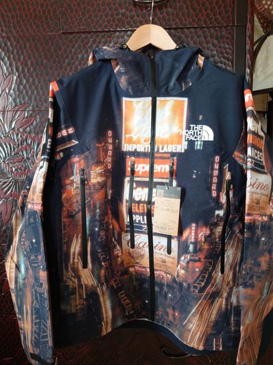 Supreme x The North Face Taped Seam Shell Jacket "Times square" NP52207I x NF0A82RK