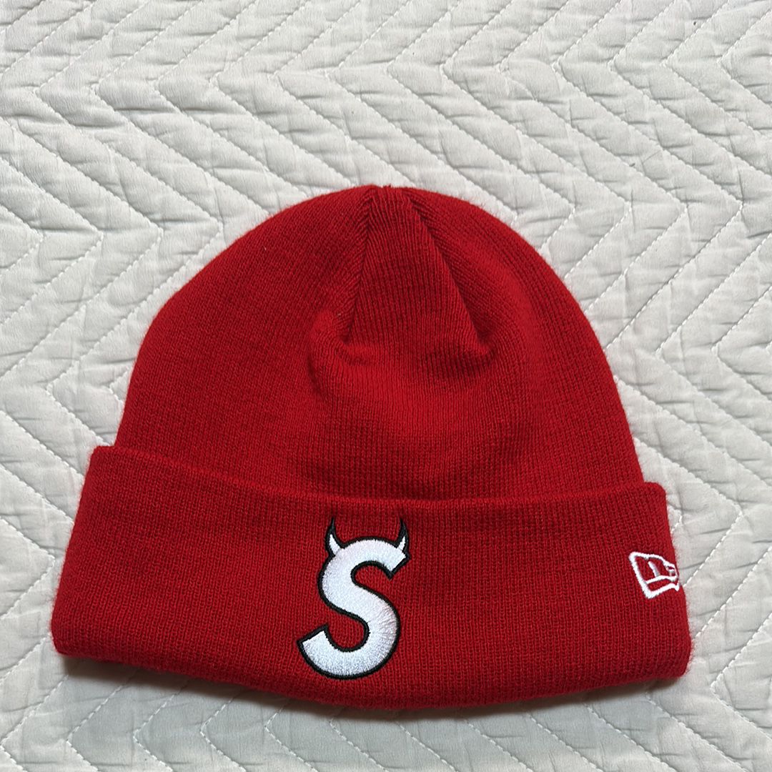 Supreme New Era S Logo Beanie "Red" (22FW)