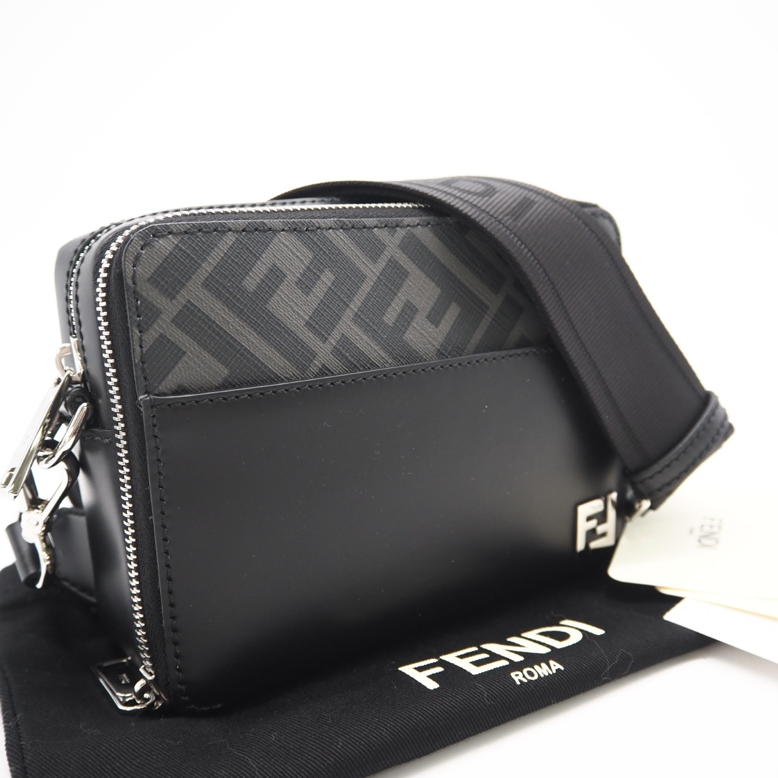 極美品 FENDI フェンディ スクエアFF カメラケース 7M0357 ショルダーバッグ ブラック グレー カーフレザー キャンバス レディース