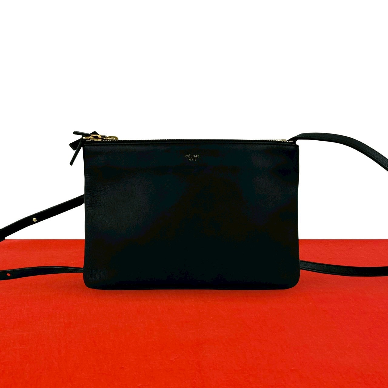 CELINE セリーヌ トリオ スモール レザー ショルダーバッグ ブラック
 56843