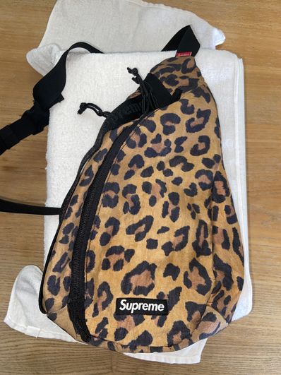 Supreme 20FW Sling Bag 4L Supreme 20FW Sling Bag 4L