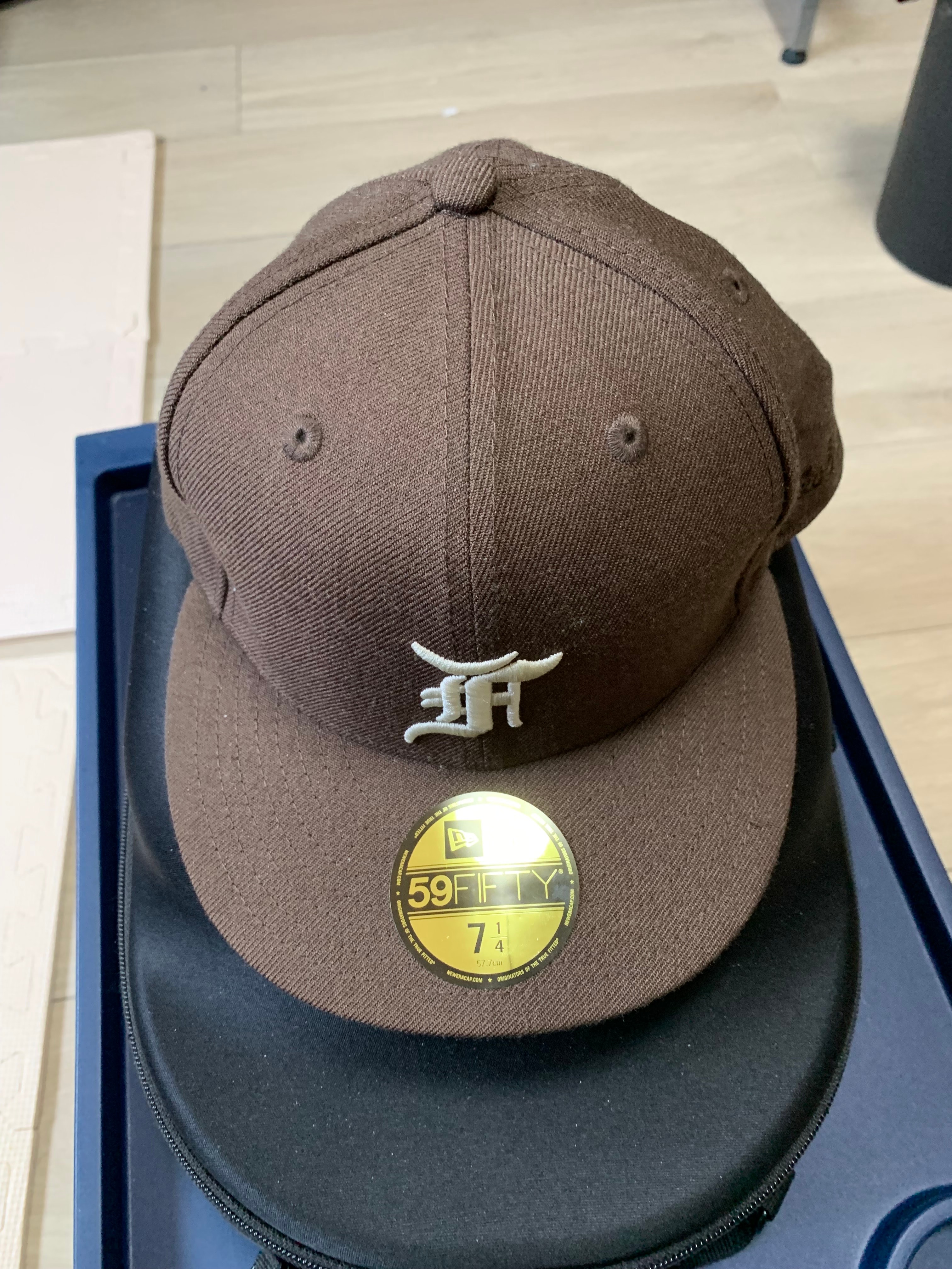FEAR OF GOD ESSENTIALS New Era Fitted Cap "Brown"