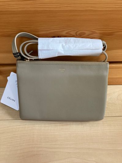 セリーヌ トリオ ベージュ