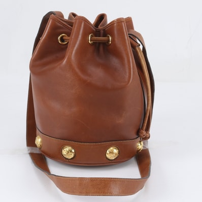 ■美品 サルヴァトーレフェラガモ ドローストリング 巾着 AN21 1149