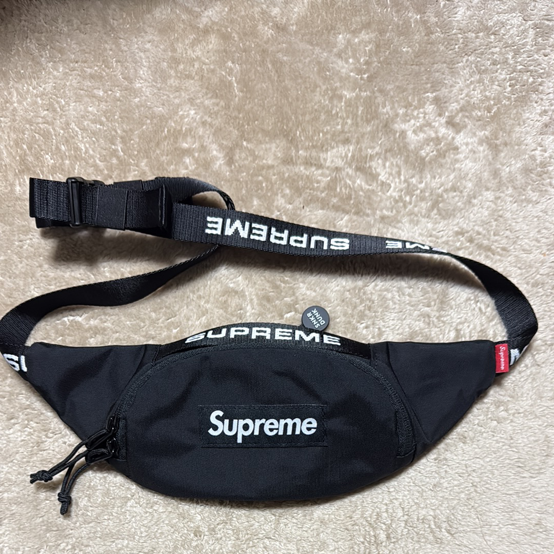 ラ*ス様 最終値下　美品　タグ付き　Supreme ウエストバッグ ブラック Supreme Waist Bag Black ウエストバッグブラック 19AW - メルカリ