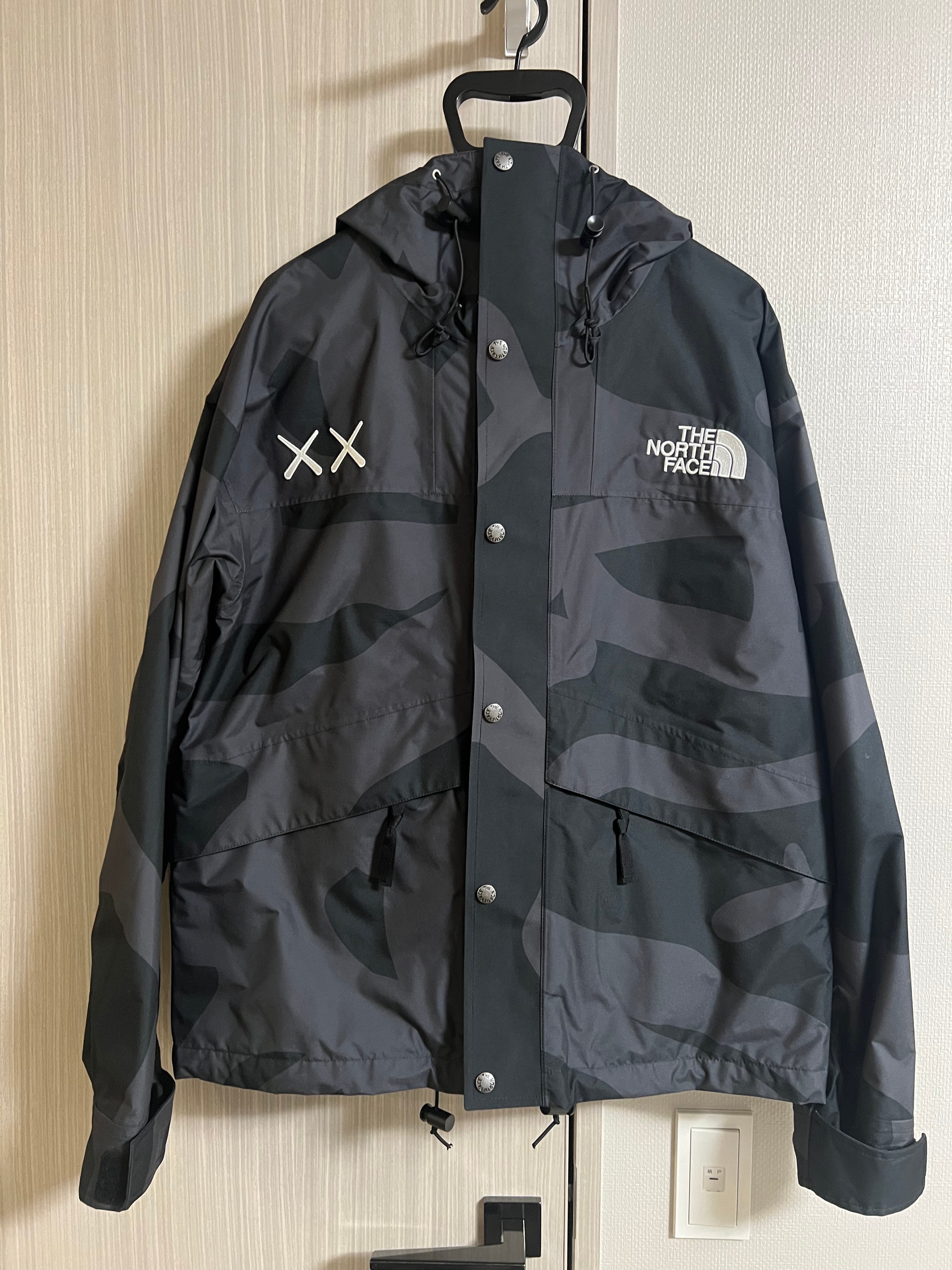 The North Face Kaws Retro 1986 Mountain Jacket "Black"