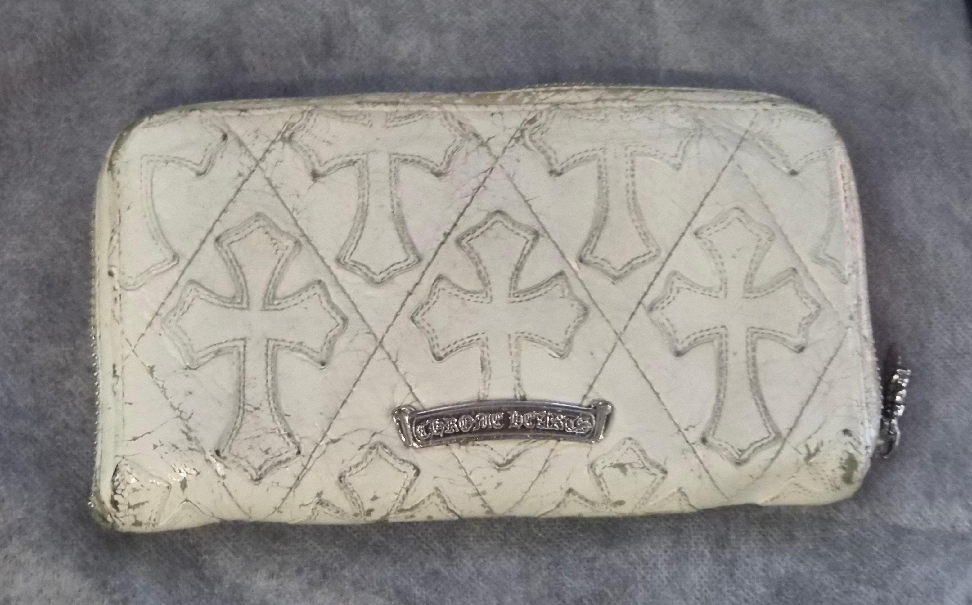 Chrome Hearts REC F ZIP Cemetery Cross Quilted Leather Wallet "White"