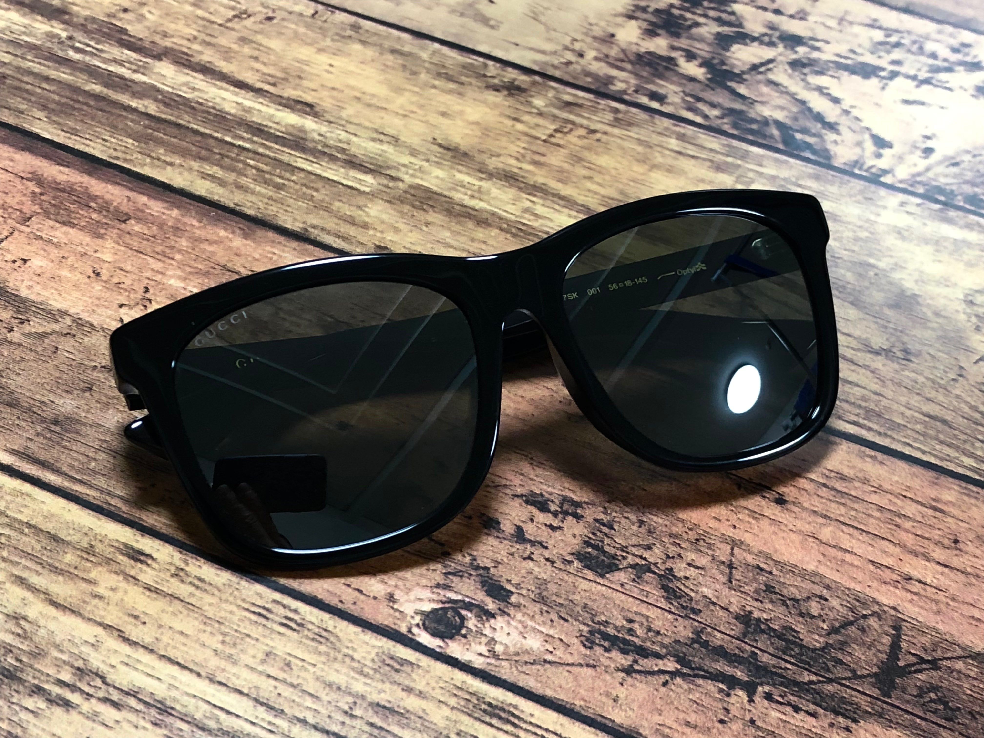 【新品】 GUCCI サングラス 0057SK 001 黒フレーム