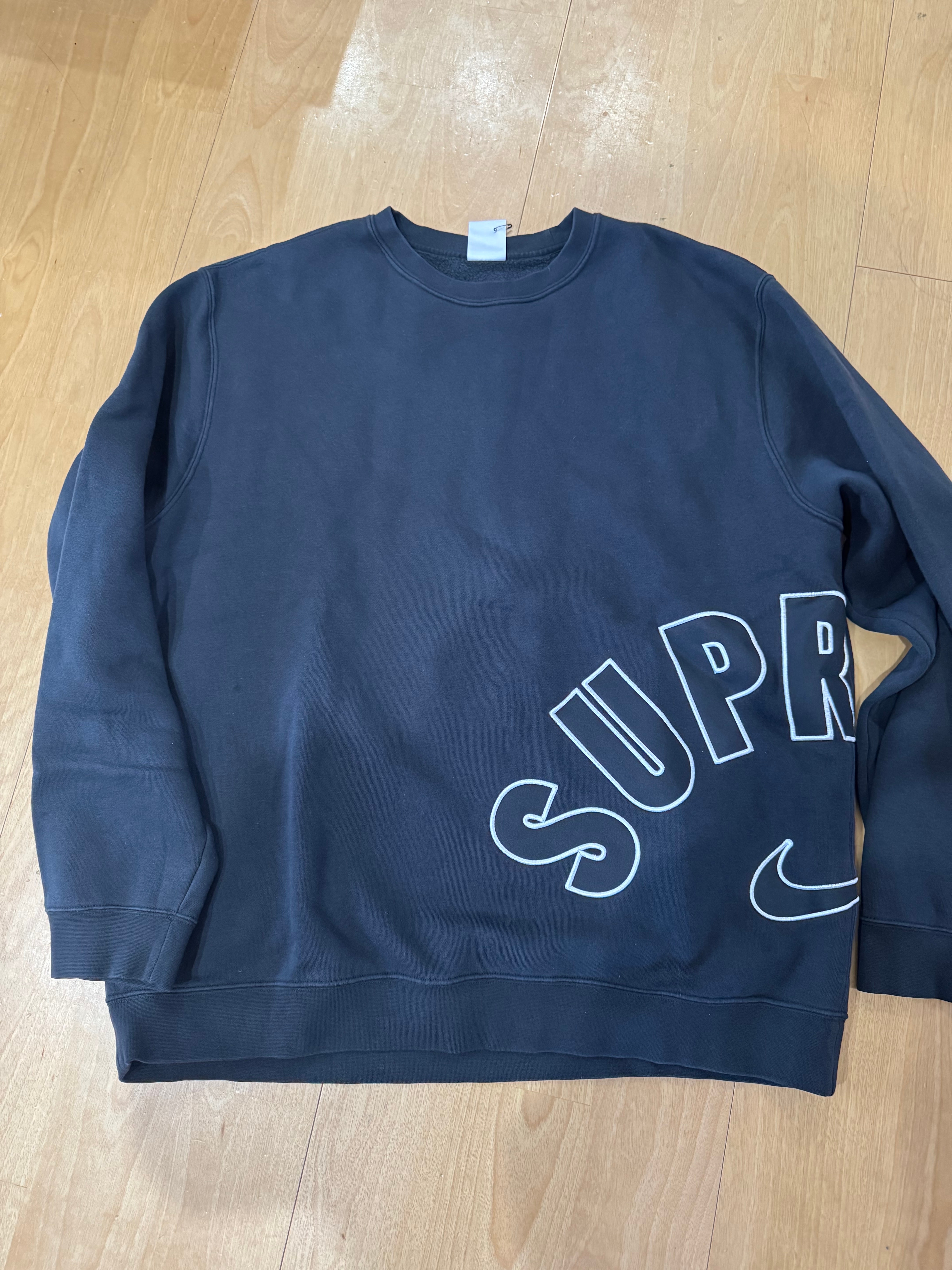 Supreme / Nike Arc Crewneck "Black"