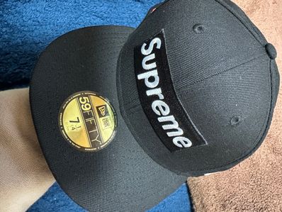Supreme World Famous Box Logo New Era® "Black"