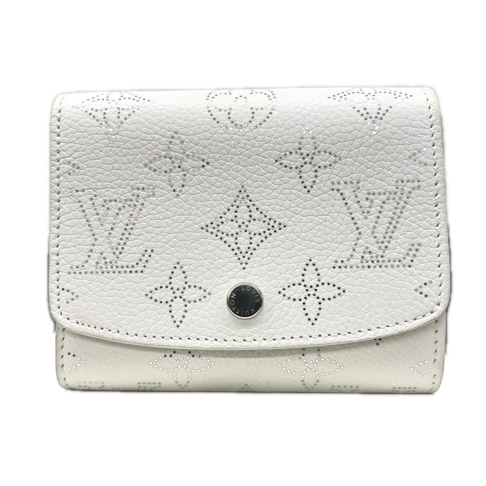 LOUIS VUITTON 極美品 ルイヴィトン ポルトフォイユ イリス コンパクト モノグラムマヒナ 二つ折り財布 M12682 レザー RFID確認済 ホワイト ミニ LV Aランク 中古 鑑定済 ヴィトン財布