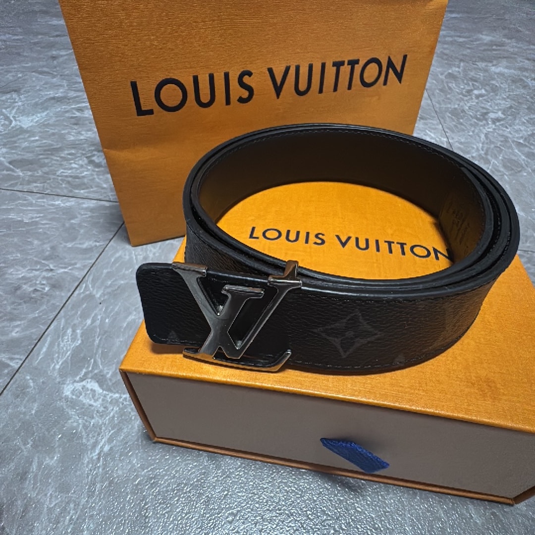 Louis Vuitton LV Initiales 40MM Reversible Monogram Eclipse 