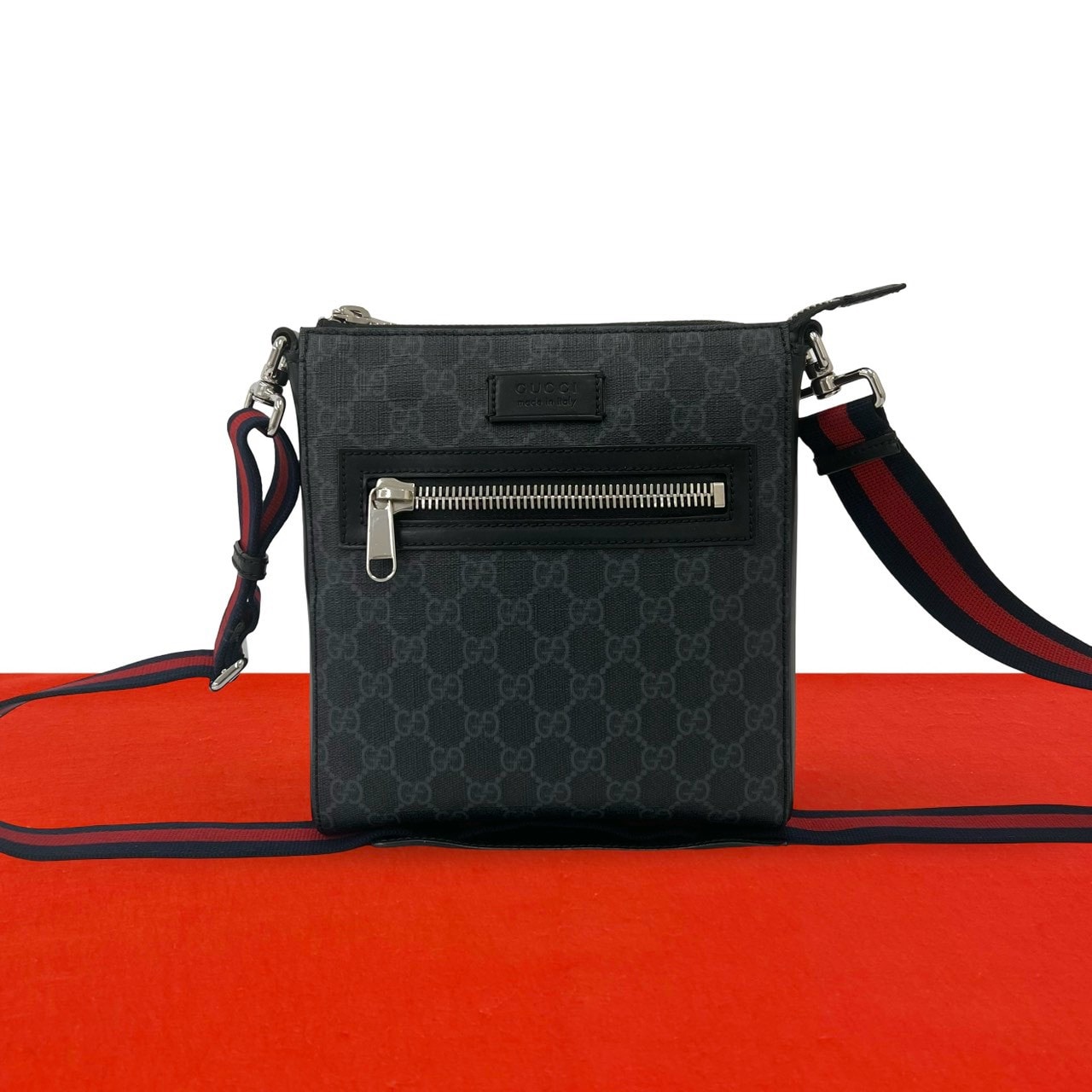 GUCCI グッチ スモール メッセンジャーバッグ GGスプリーム レザー ポリウレタン ショルダーバッグ ブラック
 14901