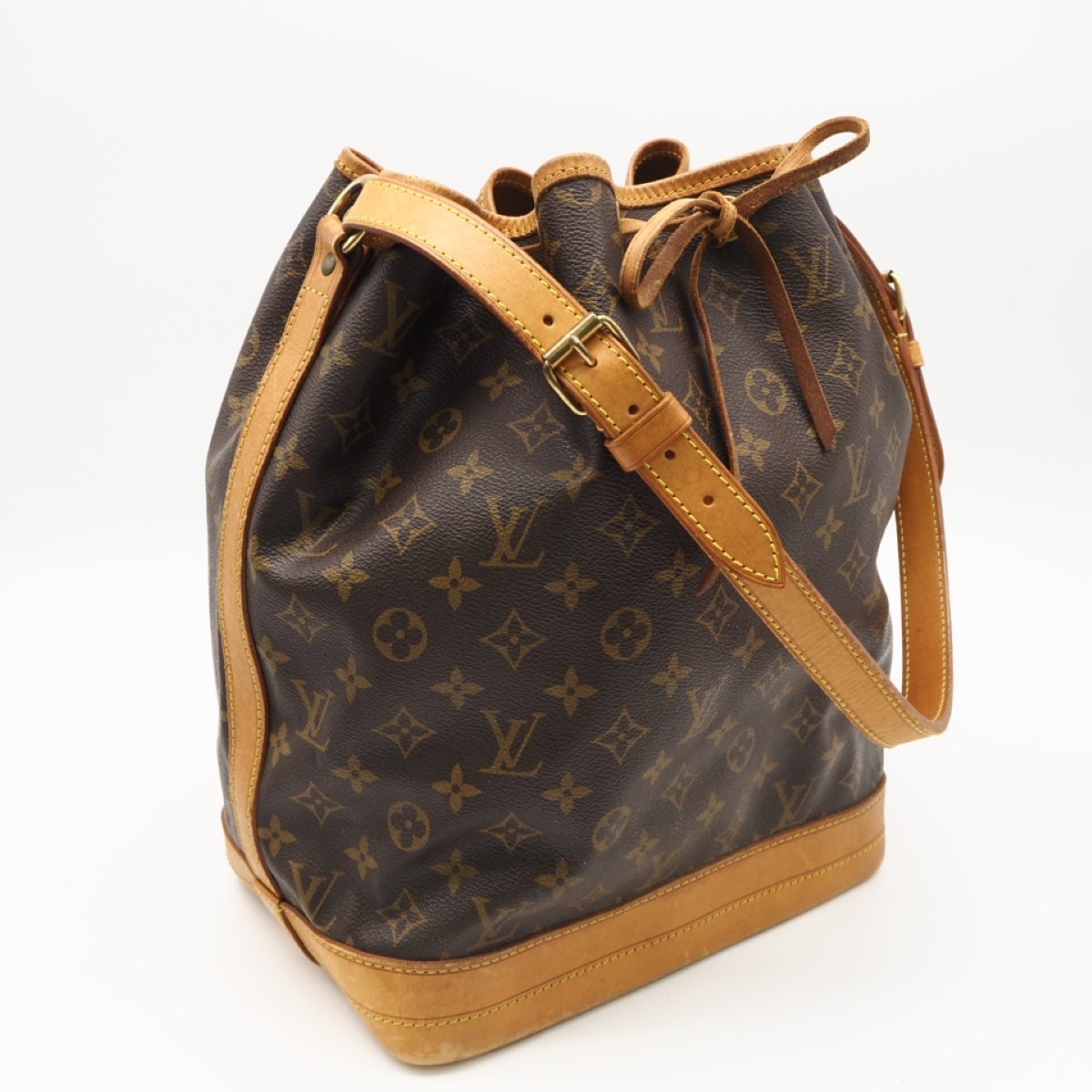 LOUIS VUITTON ルイ・ヴィトン モノグラム ノエ M42224 ショルダーバッグ ブラウン コーティングキャンバス レザー レディース
