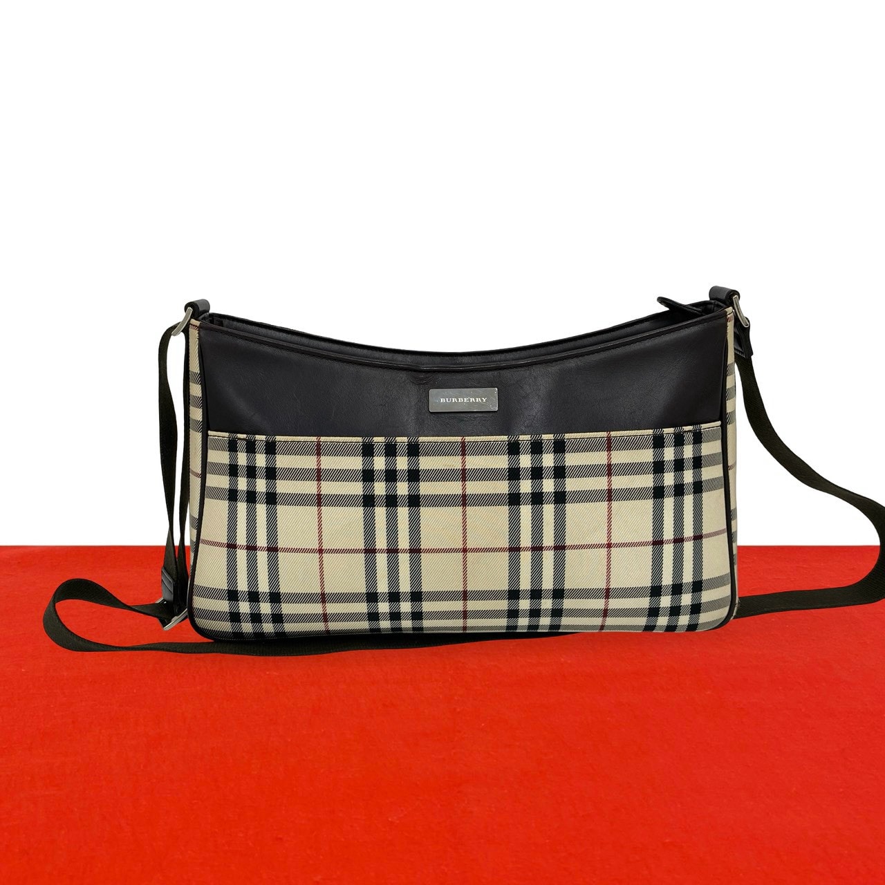 BURBERRY バーバリー ロゴ 金具 ノバチェック 柄 キャンバス レザー ショルダーバッグ ベージュ
 30802