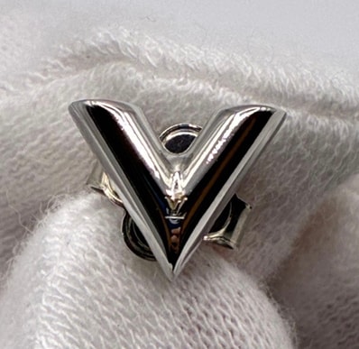 Louis Vuitton Essential V Stud Earrings