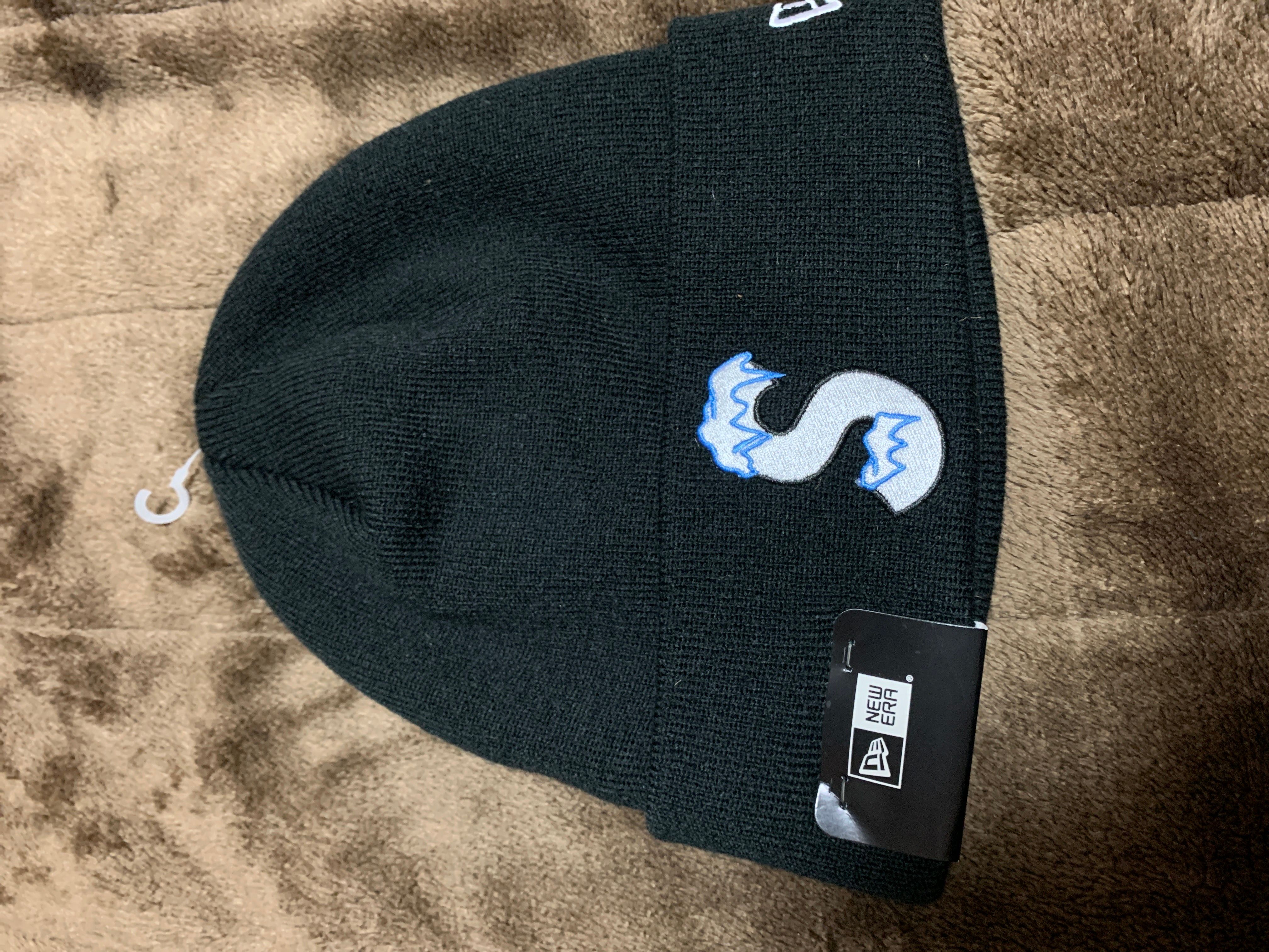 シュプリーム ニューエラ Sロゴ ビーニー ブラック