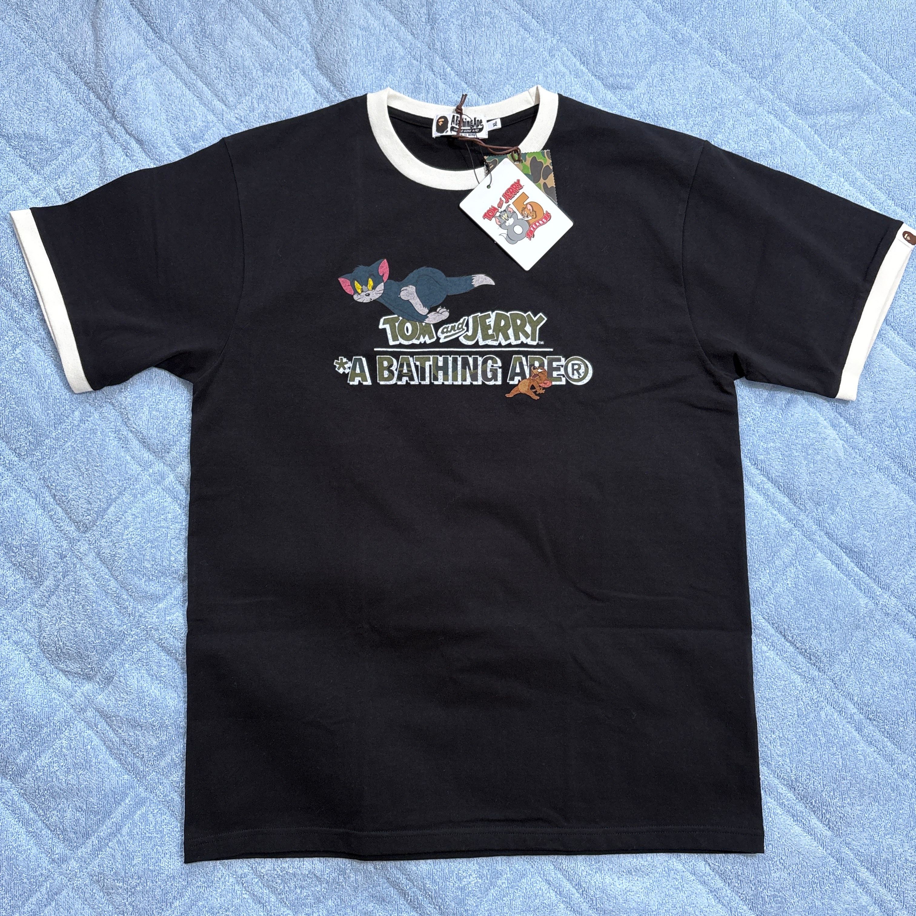 アベイシングエイプ x トムとジェリー 85TH リンガー Tシャツ "ブラック"