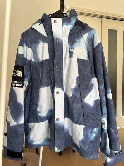 Supreme x The North Face Bleached Denim Print Mountain Jacket "Indigo"