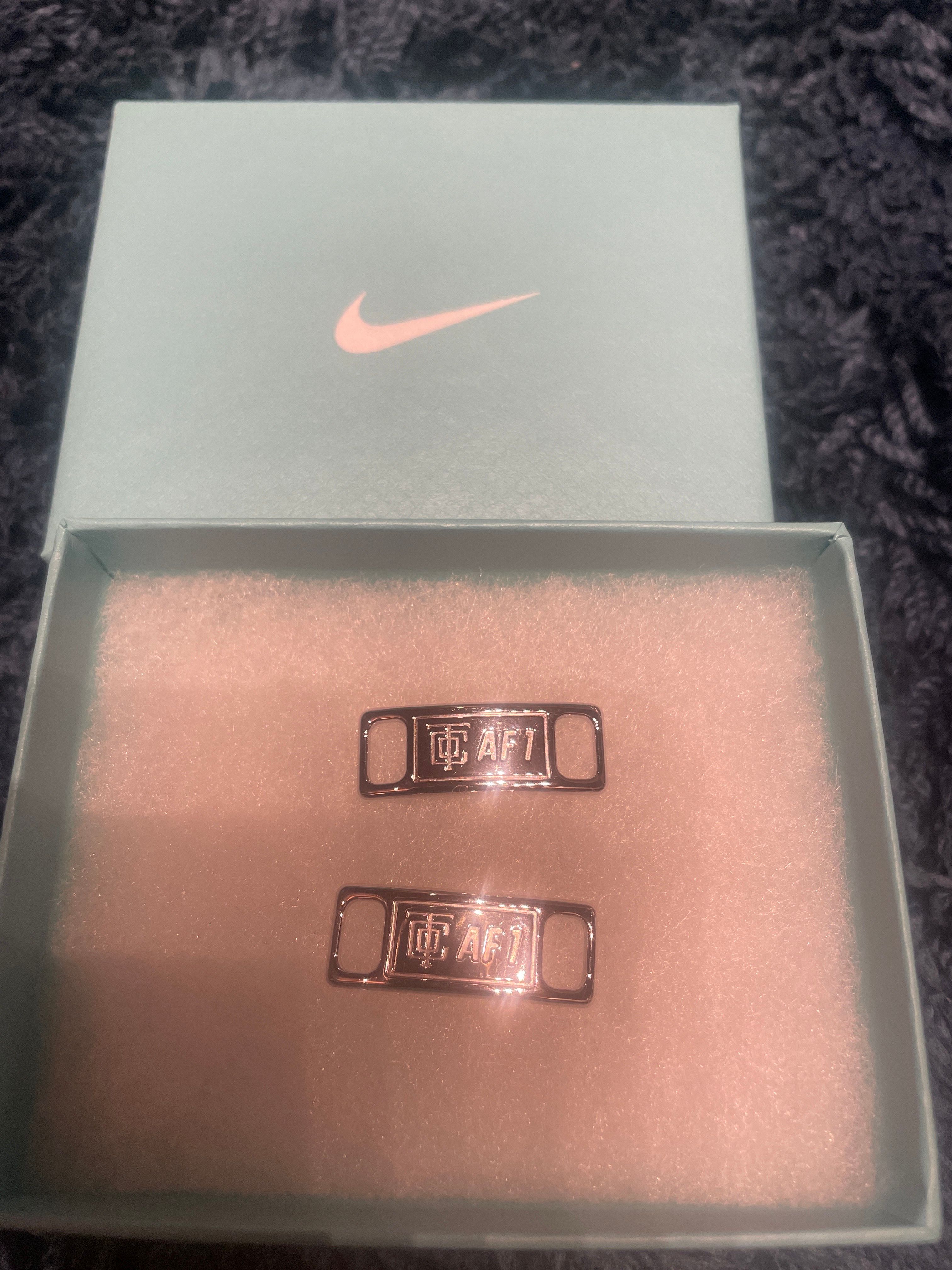 ティファニー × ナイキ エアフォース1 1837 デュブレ