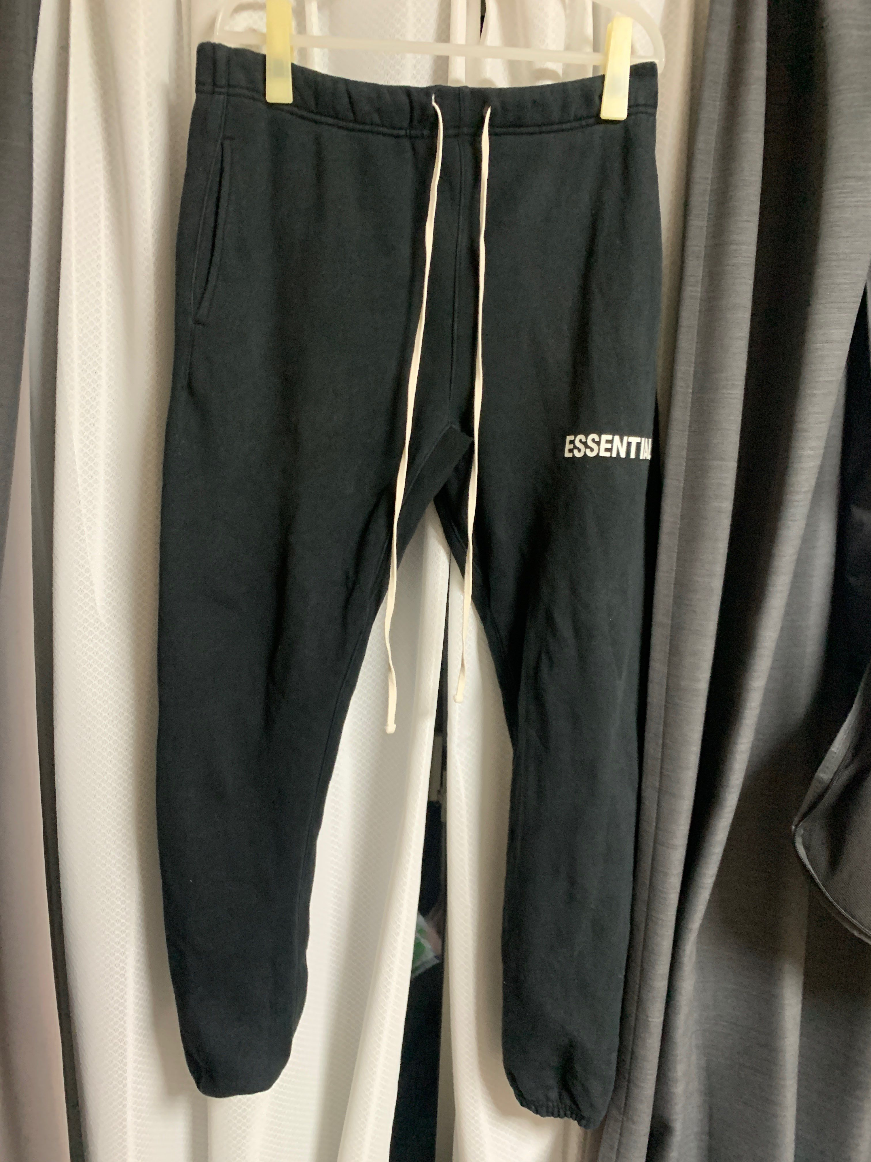 FEAR OF GOD Essentials Graphic Sweatpants "Black"
