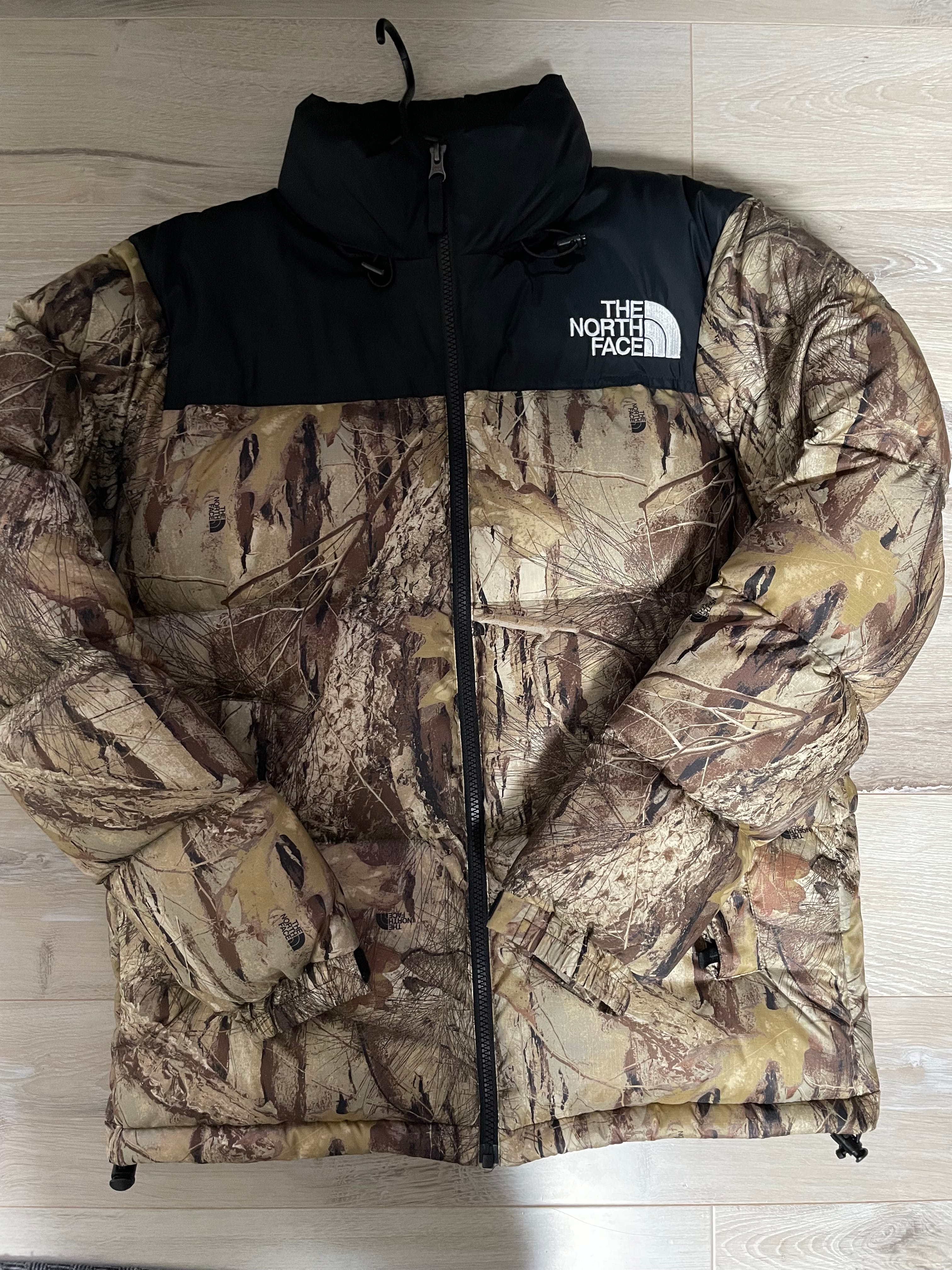 The North Face NOVELTY NUPTSE JACKET 日本版 "Leaves"