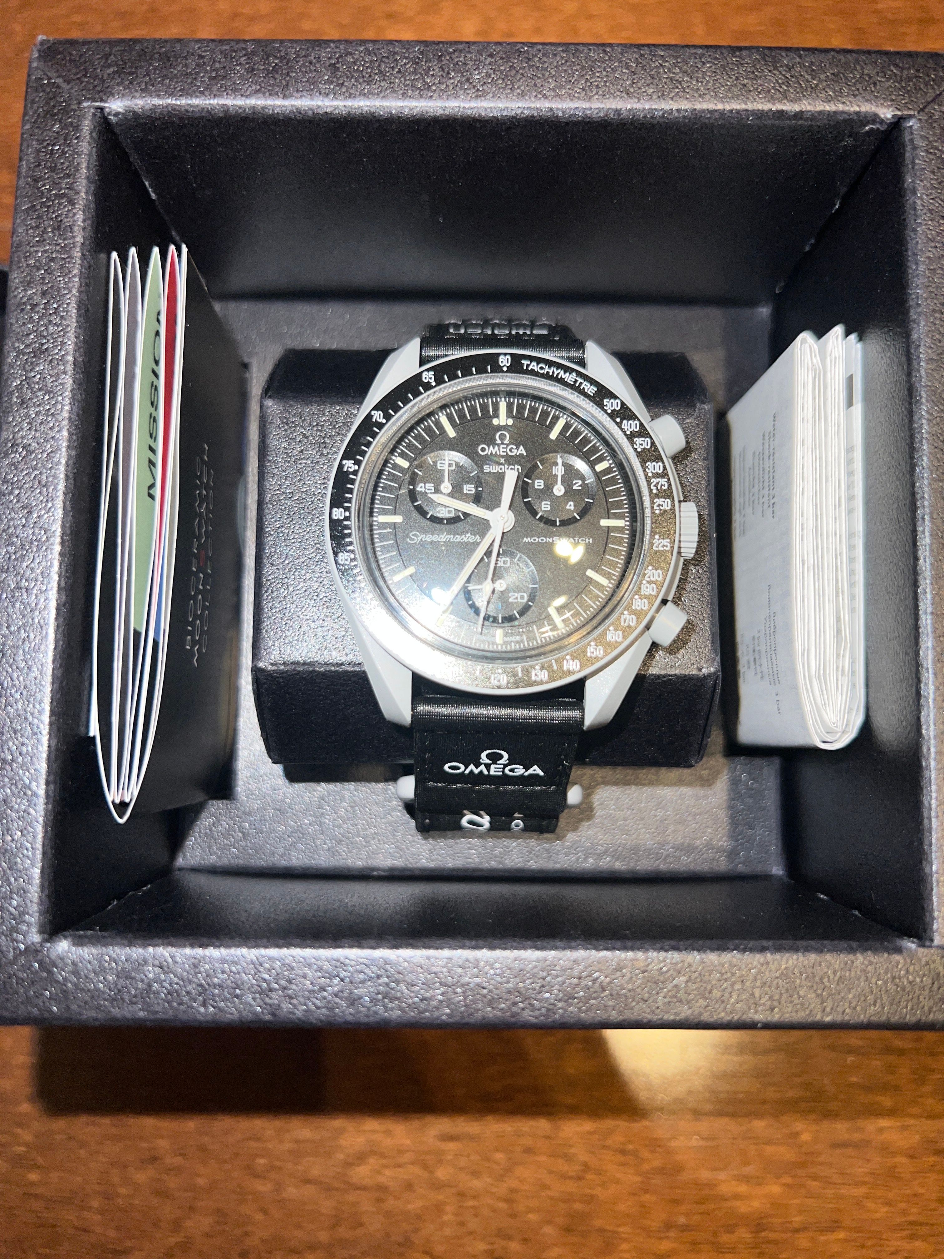 Swatch × OMEGA BIOCERAMIC MoonSwatch "Mission to Moonshine" SO33M102-106