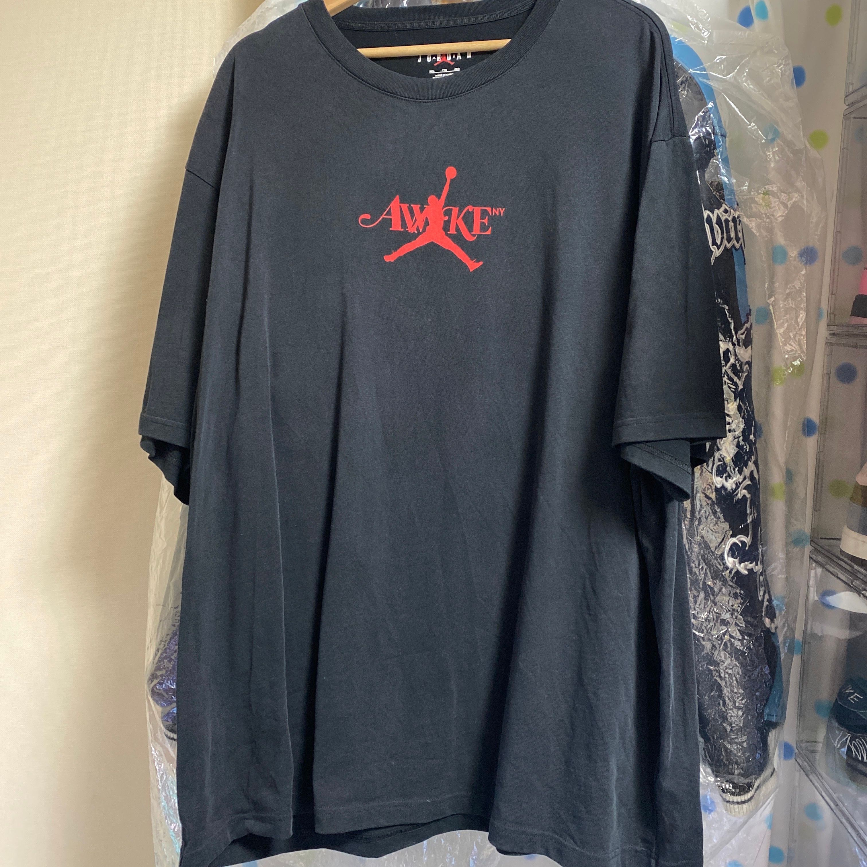 ナイキ ジョーダン x アウェイク ニューヨーク ソリッド Tシャツ "ブラック" 