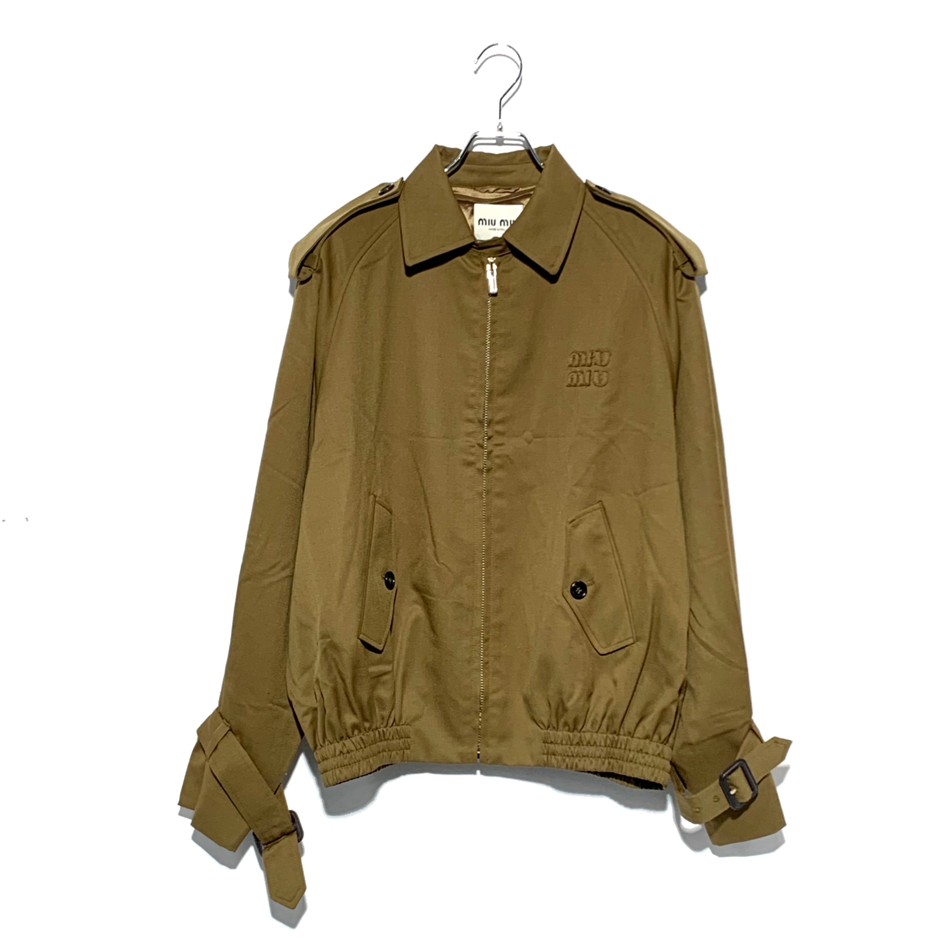 ミュウミュウ ロゴパッチ ジップアップ ギャバジンブルゾン