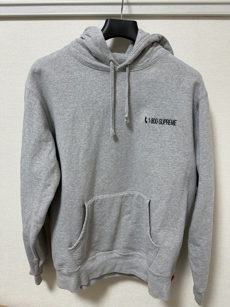 Supreme 1-800 Hooded Sweatshirt "Black"