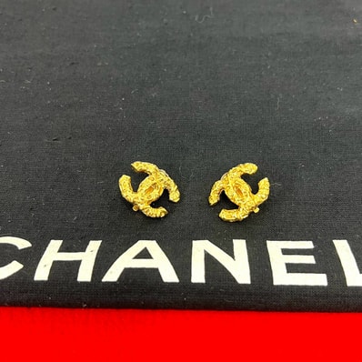 CHANEL シャネル ココマーク 溶岩 モチーフ イヤリング GP イヤリング ゴールド
316-4