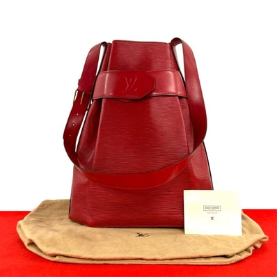 LOUIS VUITTON ルイヴィトン サックデポール エピ レザー ショルダーバッグ レッド
5515b