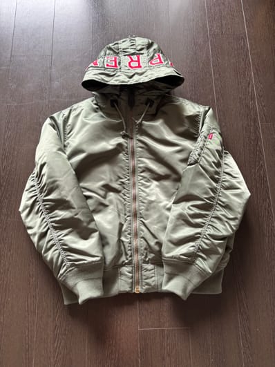 Supreme Hooded MA-1 "Olive"
