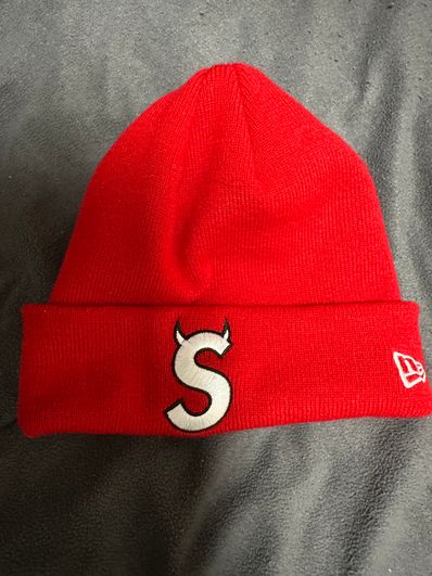 Supreme New Era S Logo Beanie "Red" (22FW)