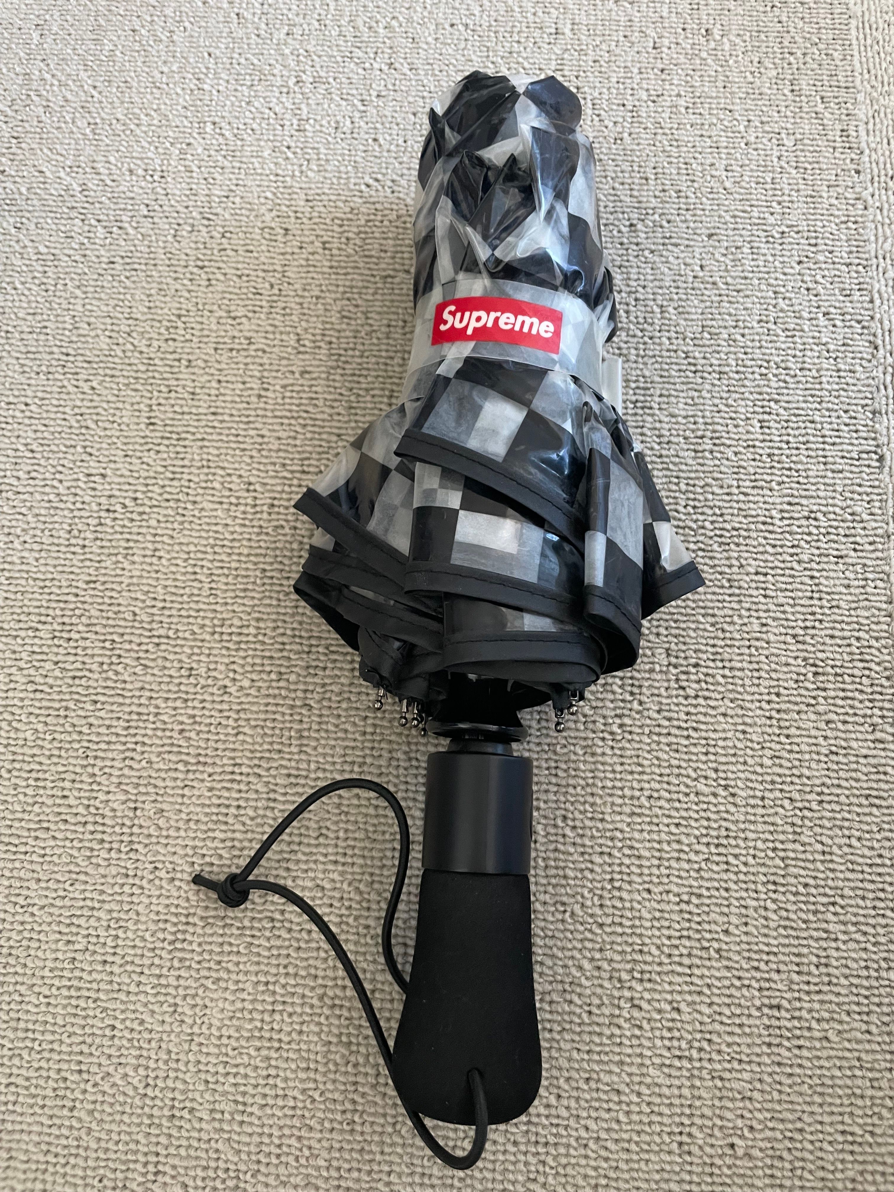 Supreme x ShedRain Transparent Checkerboard Umbrella "Checkerboard"