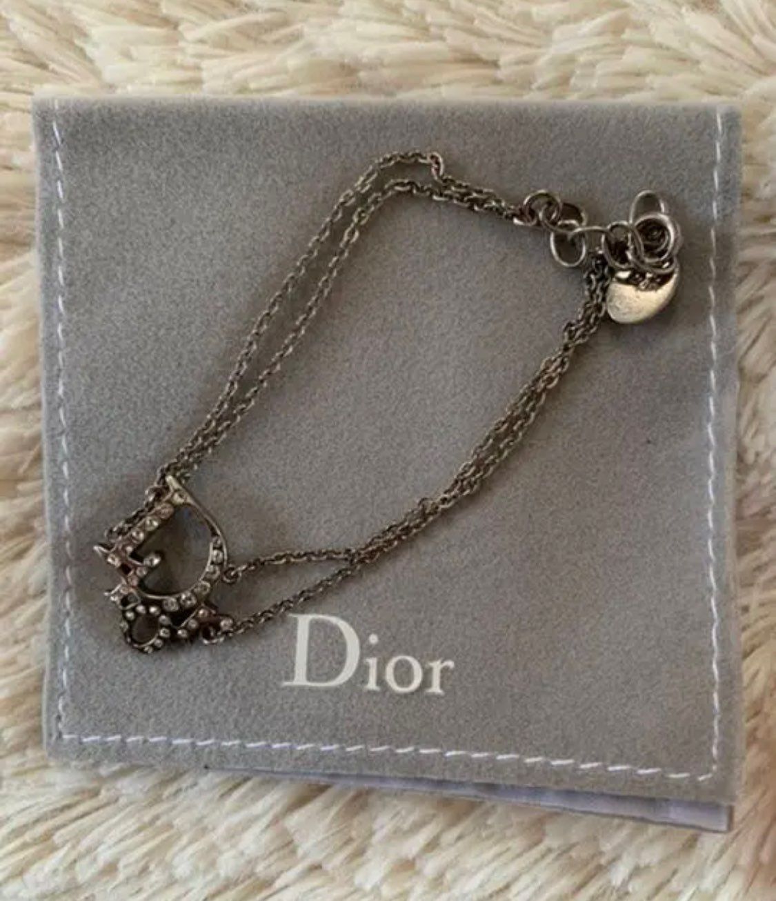 Diorクリスタルロゴブレスレット(シルバー)