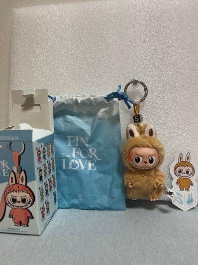 POP MART THE MONSTERS (LABUBU) Pin for Love Series-Vinyl Plush Pendant (N-Z) S