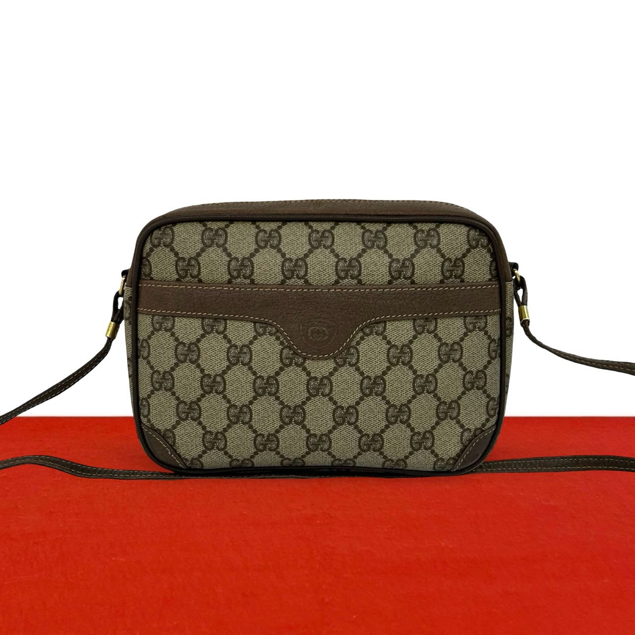 GUCCI グッチ GG ロゴ 柄 レザー PVC ショルダーバッグ ブラウン
61607