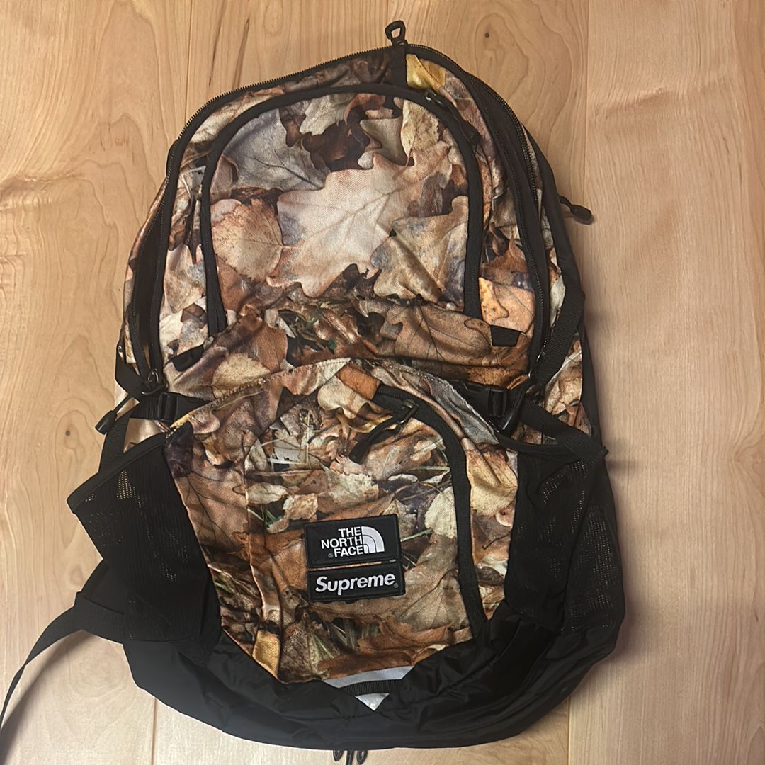 Supreme x The North Face Pocono Backpack "Leaves"