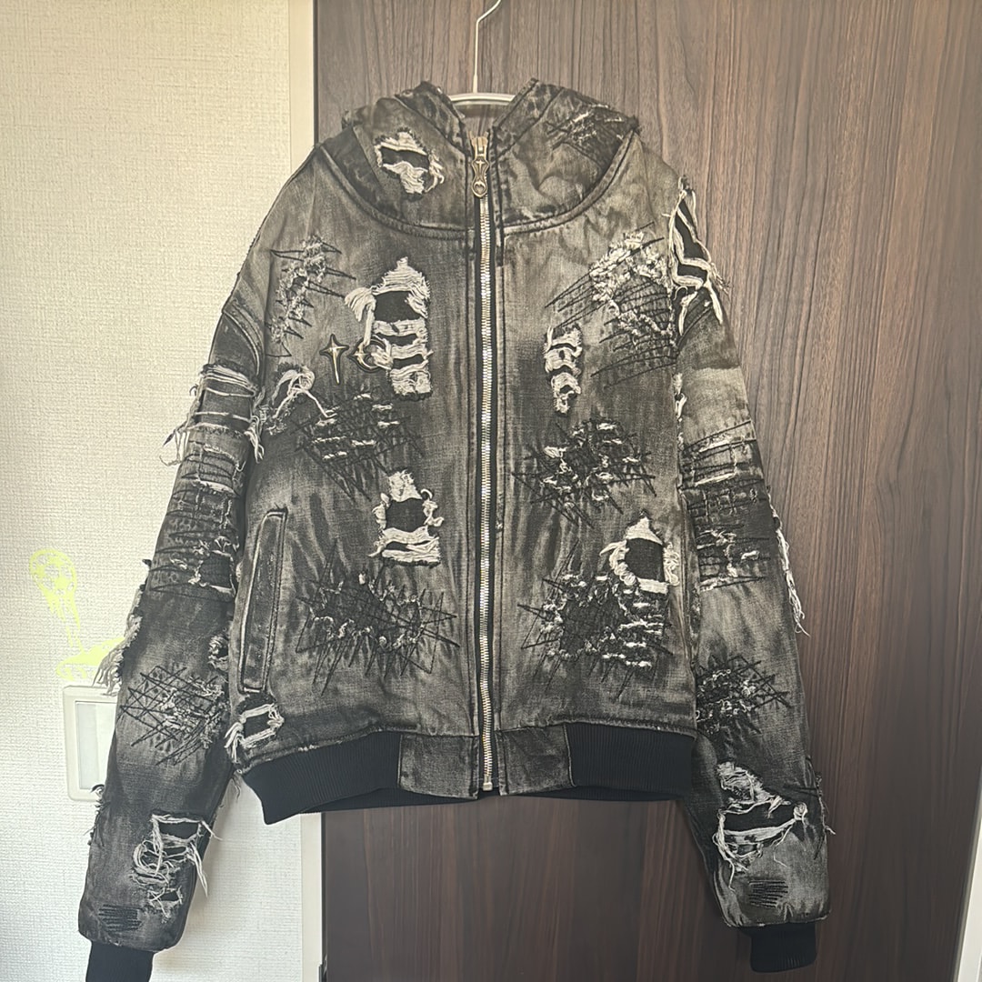 THUG CLUB Hard-Washed Damaged Denim Hooded Zip-Up "Black"