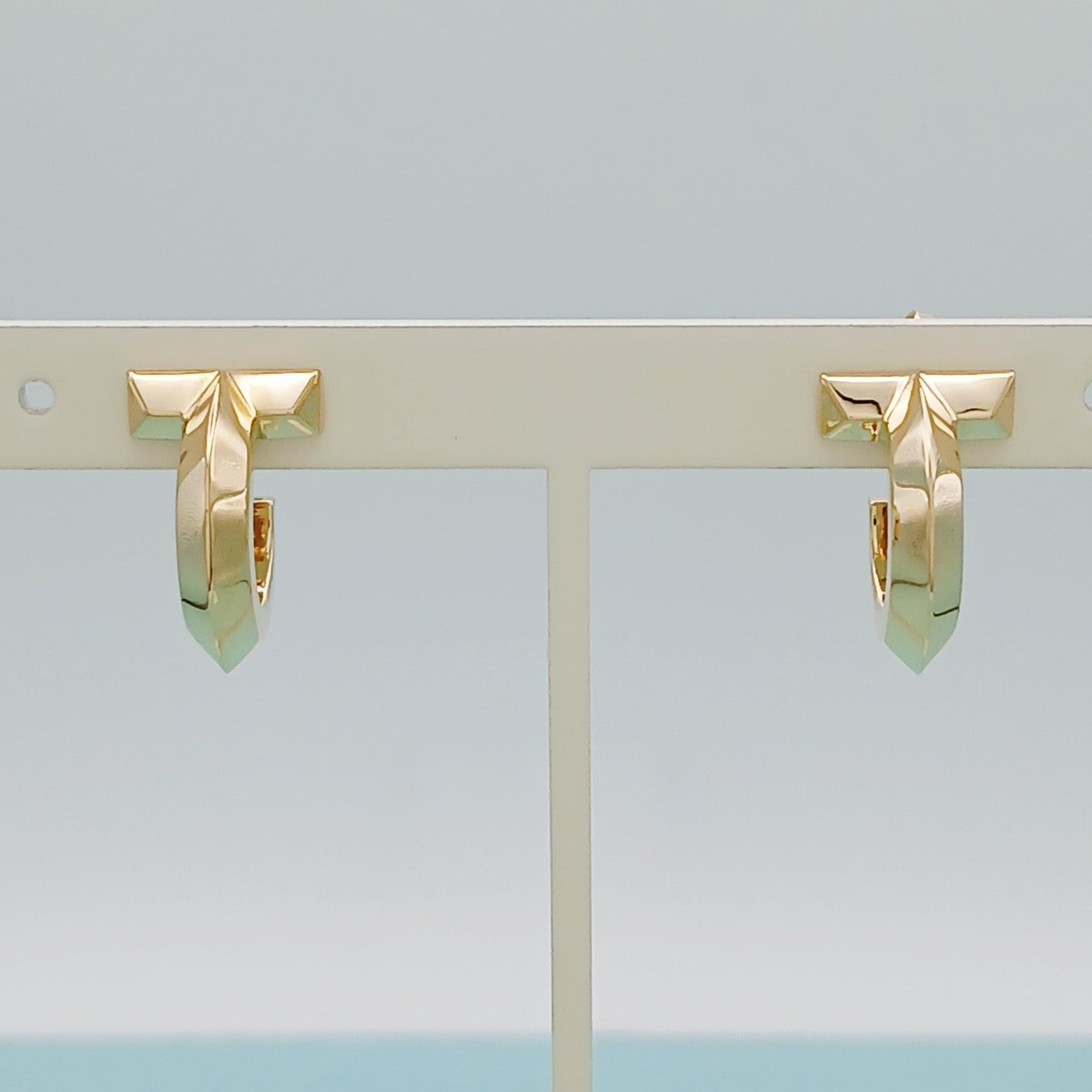 TIFFANY&Co. ティファニー Tワン フープピアス 750YG ピアス 70811219 K18イエローゴールド イエローゴールド  レディース【中古】