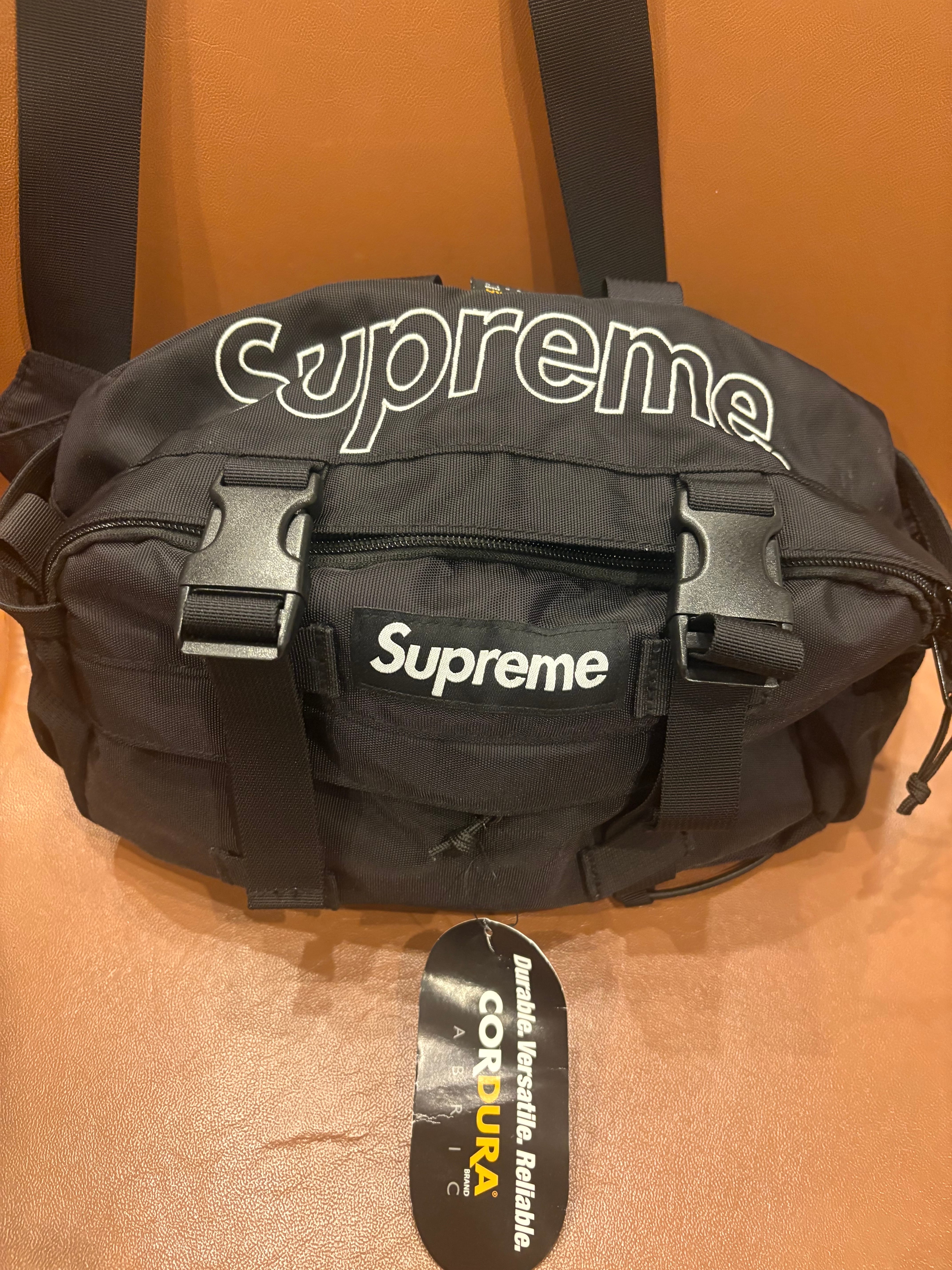 Supreme Waist Bag (19FW) 