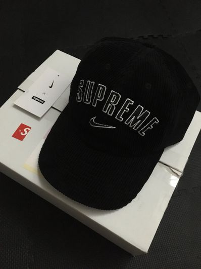 Supreme / Nike Arc Corduroy 6-Panel "Black"