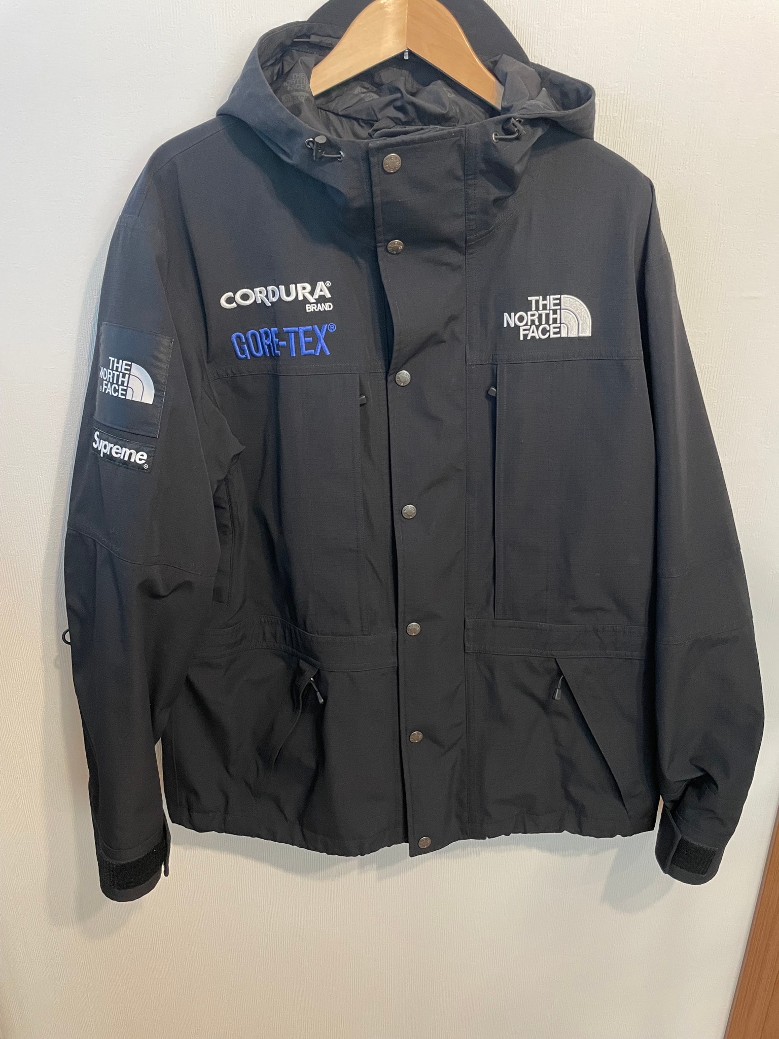 Supreme x The North Face Expedition Jacket "Black"