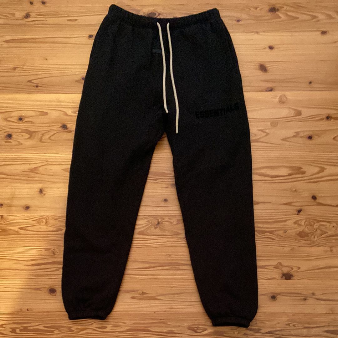 FEAR OF GOD ESSENTIALS Sweatpants "Black"