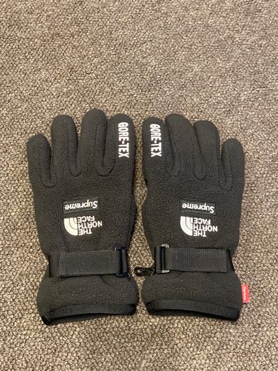 Supreme x The North Face RTG Fleece Gloves "Black"