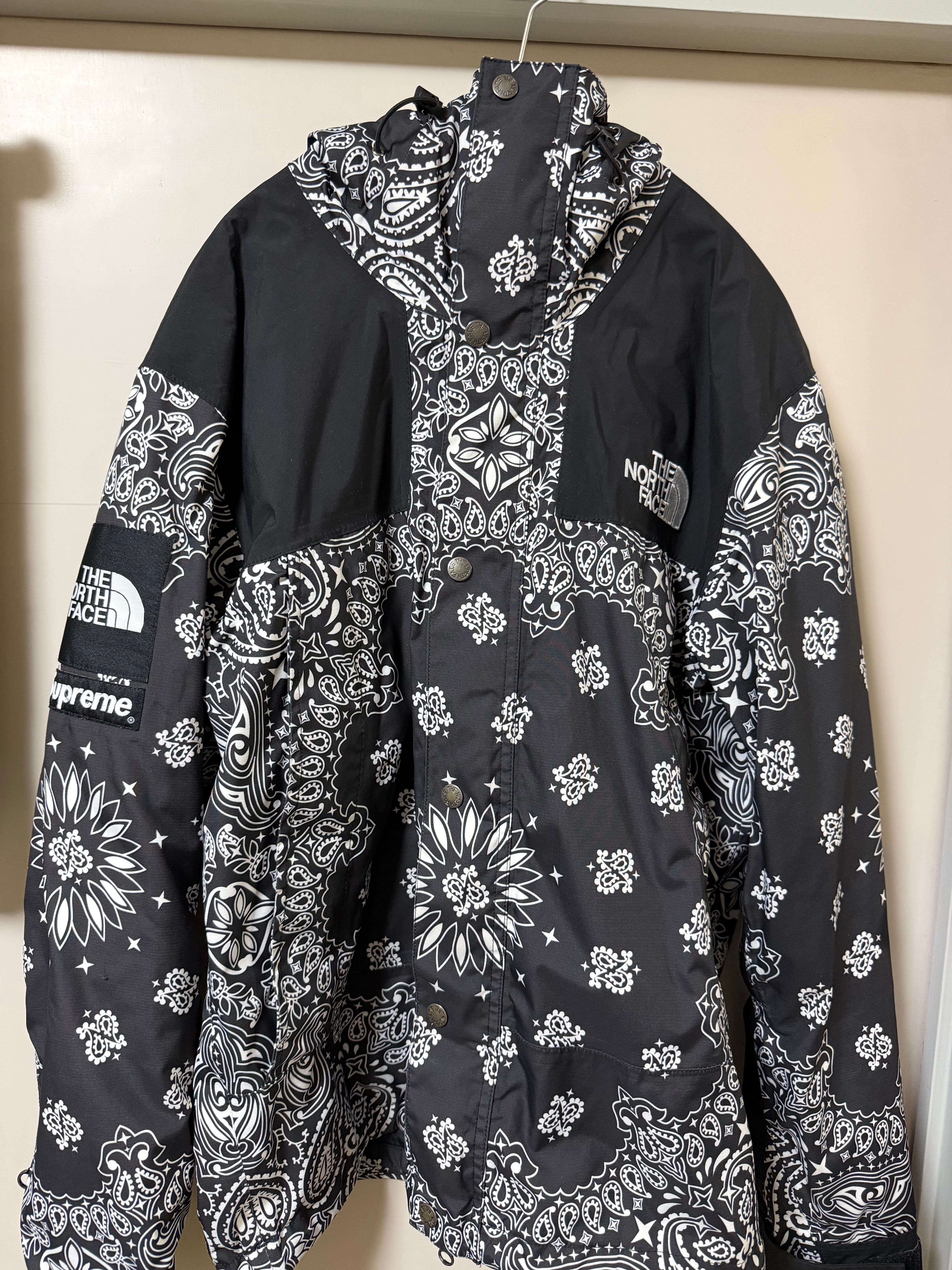 Supreme The North Face Bandana Mountain Parka "Black"
