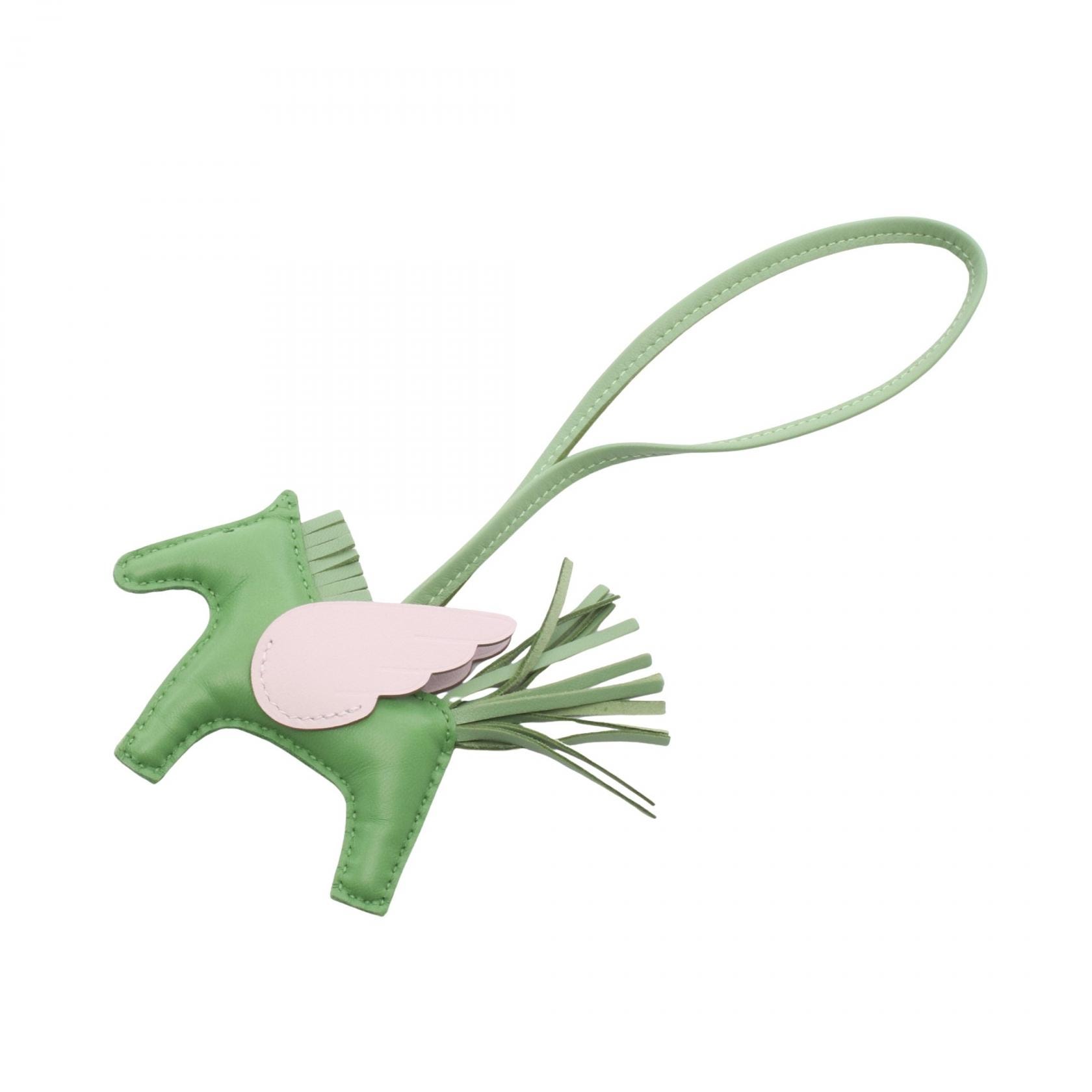 エルメス HERMES ロデオペガサスPM ヴェールユッカ モーヴペール ヴェールクリケット チャーム アクセサリー アニョーミロ / ヴォースイフト アニョーミロ B刻印(2023年製造) レディース グリーン系 / ピンク系
