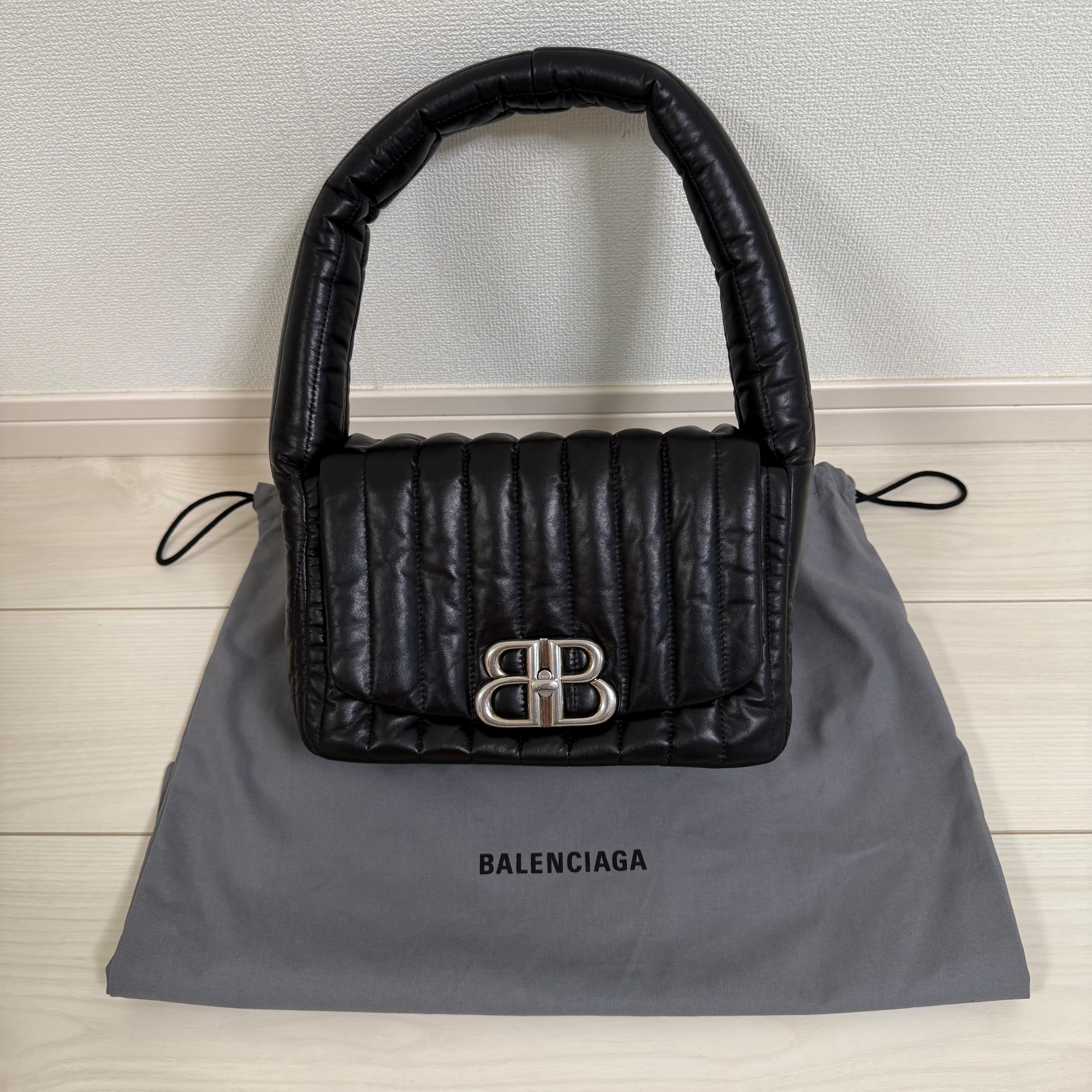 ロエベ(LOEWE) 人気のバッグ・財布 新品/中古通販【スニーカーダンク】